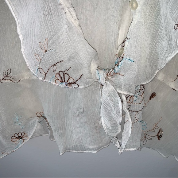 Sheer floral detailed tie-up tee, cream/blue/brown - Picture 3 of 5